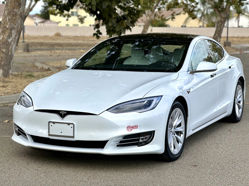 2017 Tesla Model S - Image 3 of 31