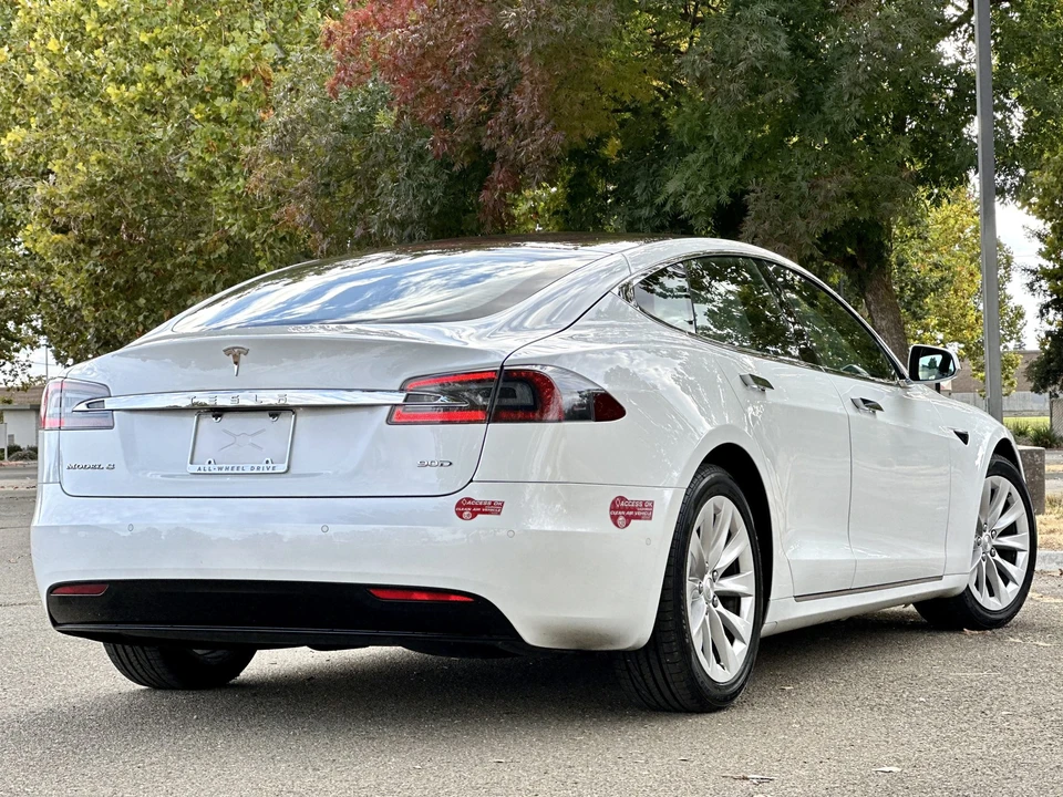 2017 Tesla Model S - Image 21 of 31