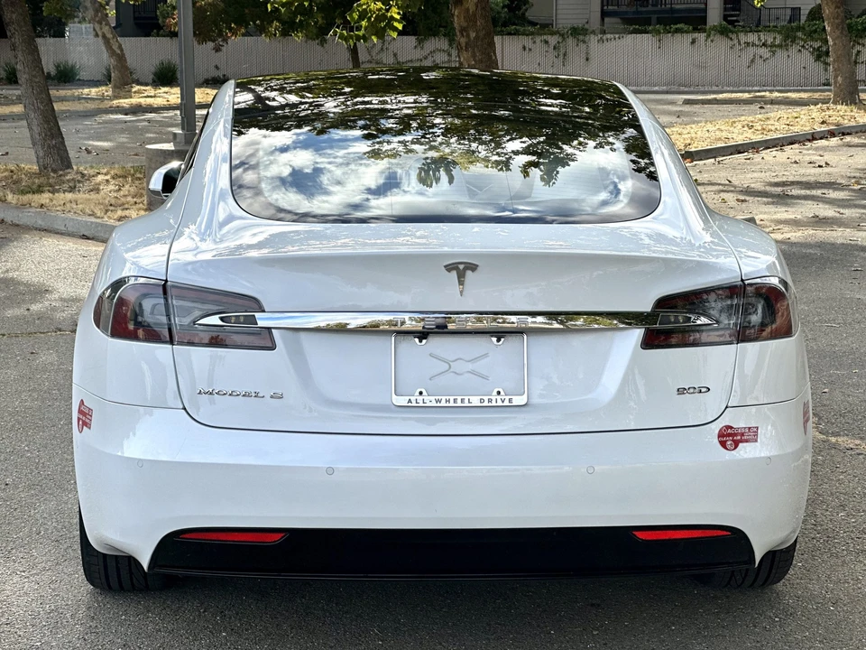 2017 Tesla Model S - Image 18 of 31