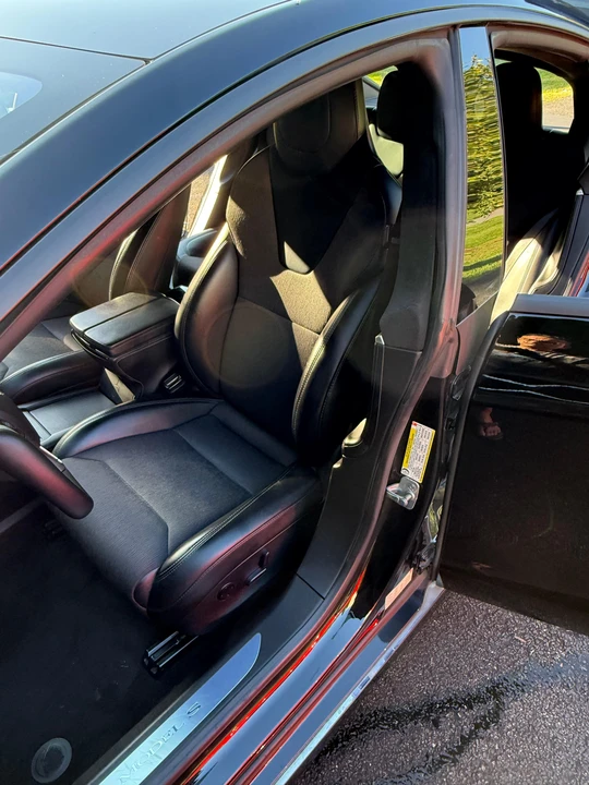 2017 Tesla Model S - Image 27 of 31