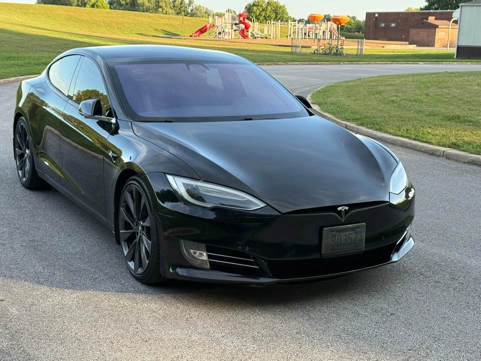 2017 Tesla Model S - Image 15 of 31