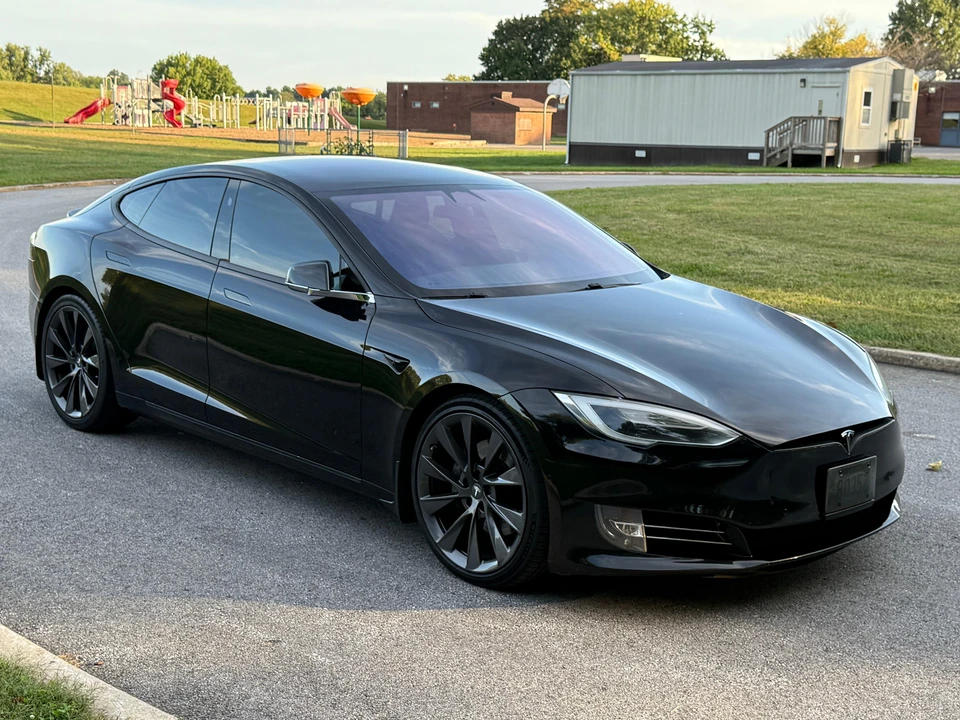 2017 Tesla Model S - Image 14 of 31
