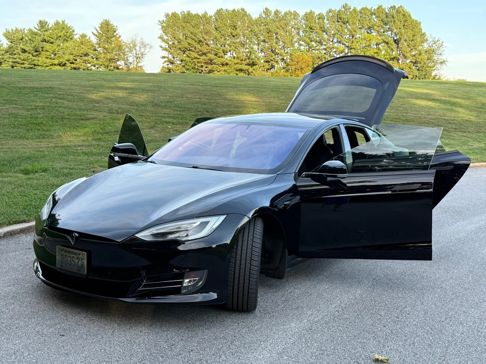 2017 Tesla Model S - Image 7 of 31