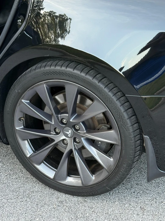 2017 Tesla Model S - Image 18 of 31