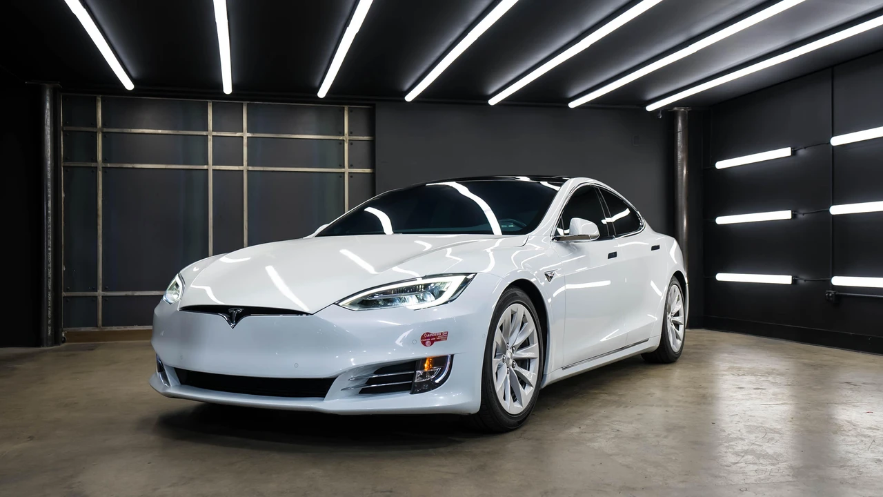 2017 Tesla Model S - Image 7 of 31