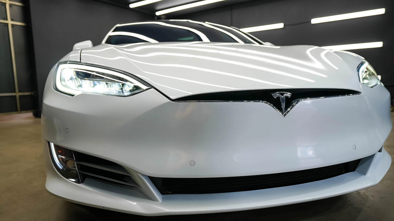 2017 Tesla Model S - Image 15 of 31