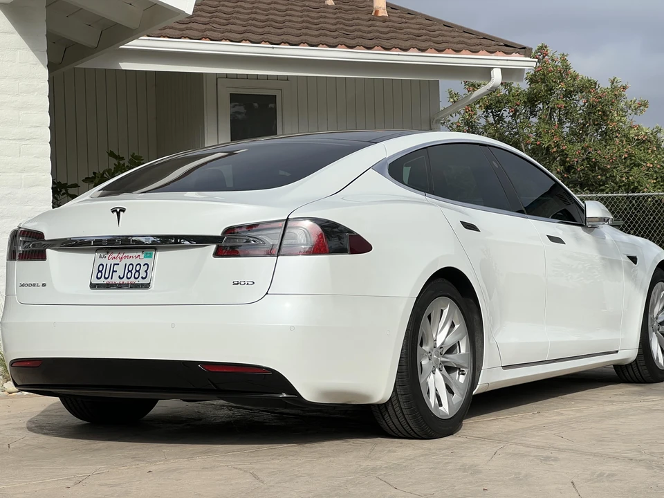 2017 Tesla Model S - Image 12 of 31