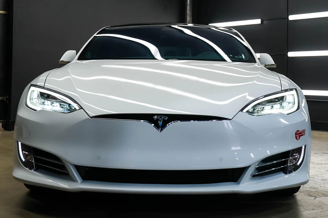 2017 Tesla Model S - Image 2 of 31