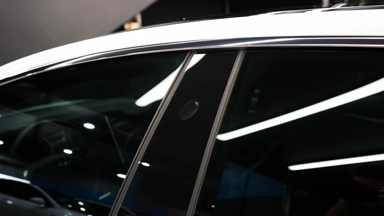 2017 Tesla Model S - Image 21 of 31