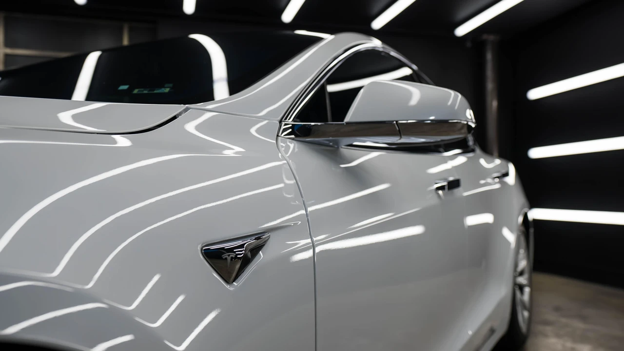 2017 Tesla Model S - Image 18 of 31