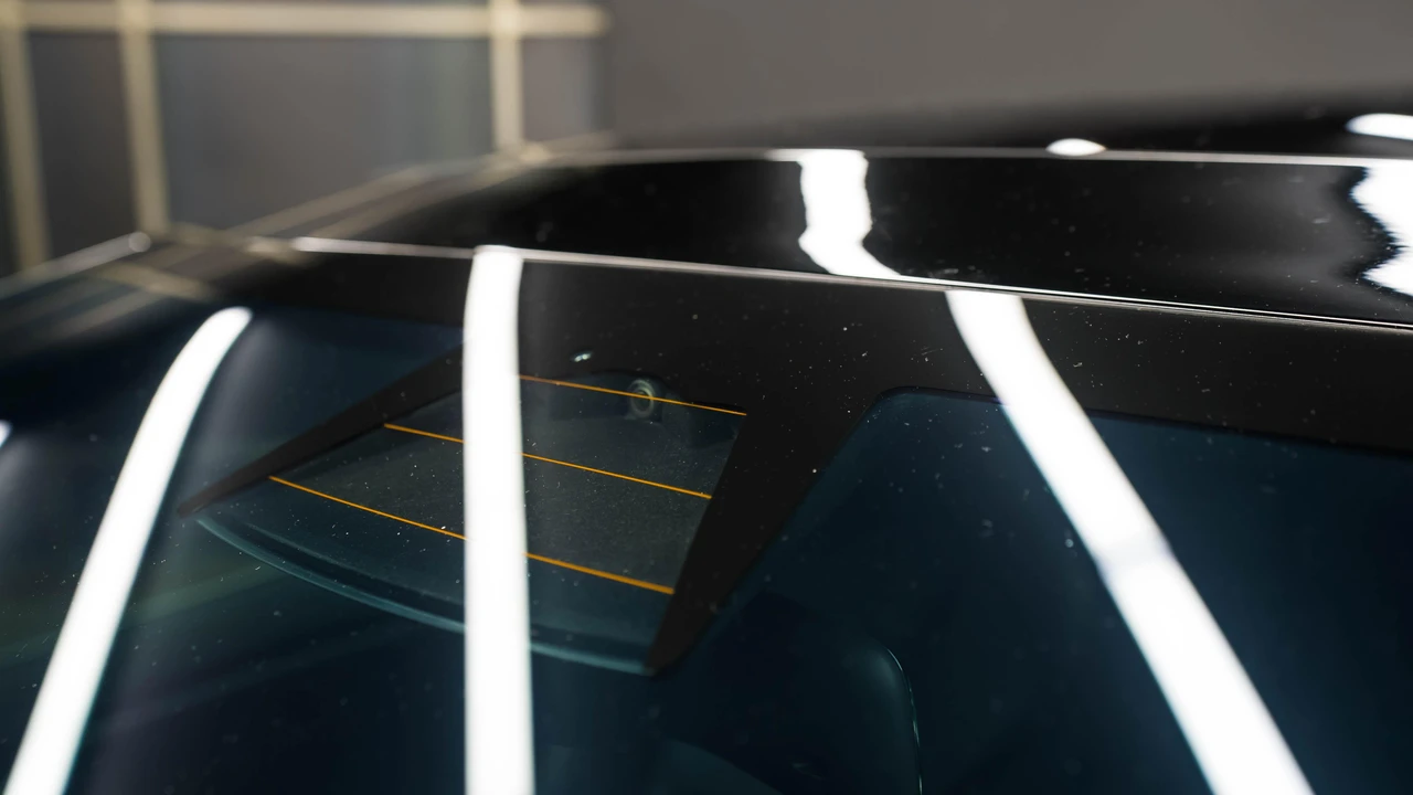 2017 Tesla Model S - Image 17 of 31