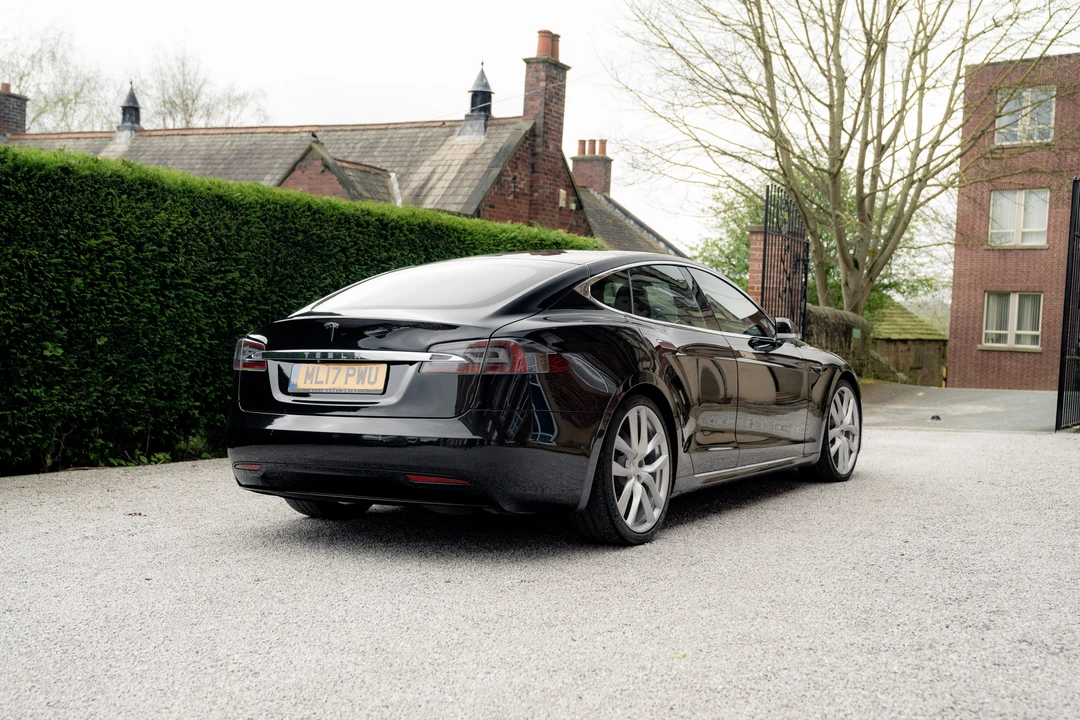 2017 Tesla Model S - Image 5 of 31