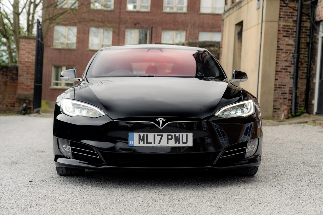 2017 Tesla Model S - Image 17 of 31