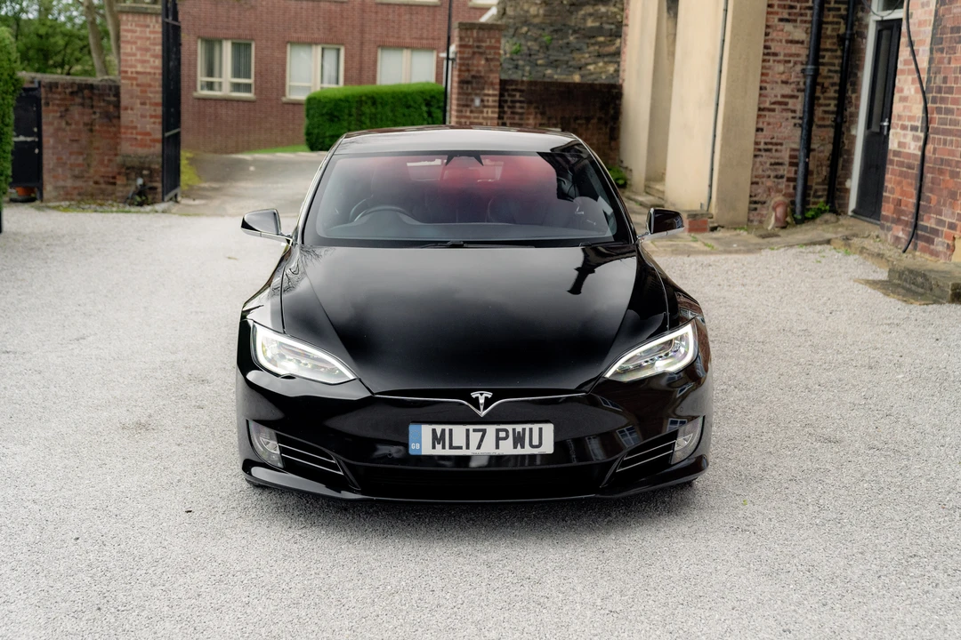 2017 Tesla Model S - Image 2 of 31