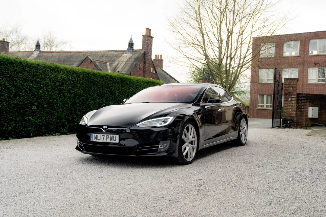 2017 Tesla Model S - Image 9 of 31