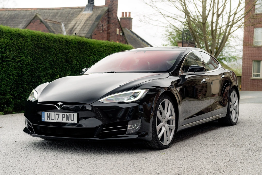 2017 Tesla Model S - Image 16 of 31