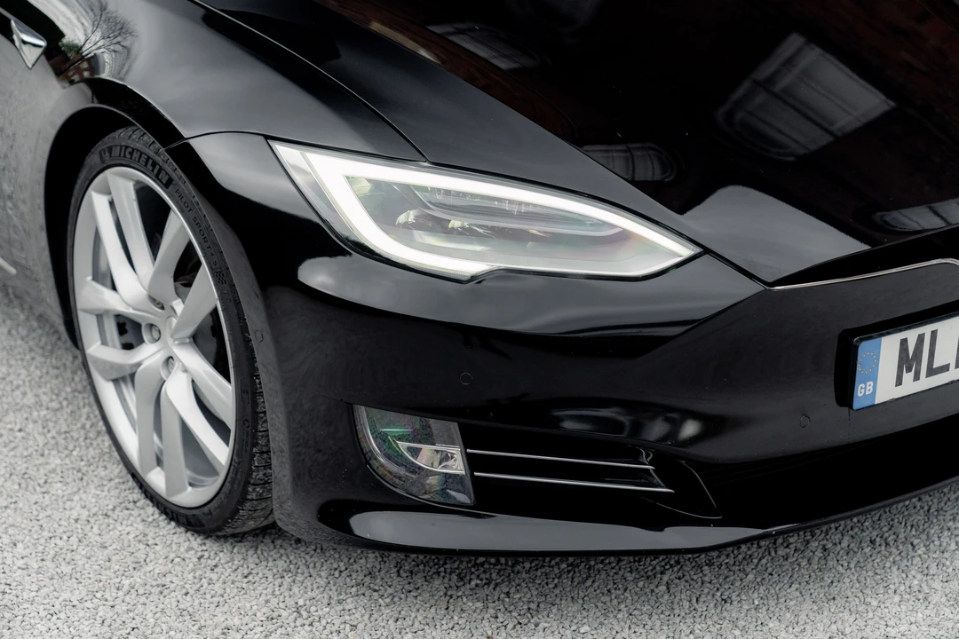 2017 Tesla Model S - Image 20 of 31