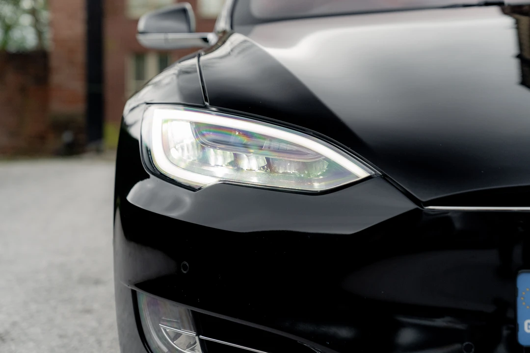 2017 Tesla Model S - Image 22 of 31