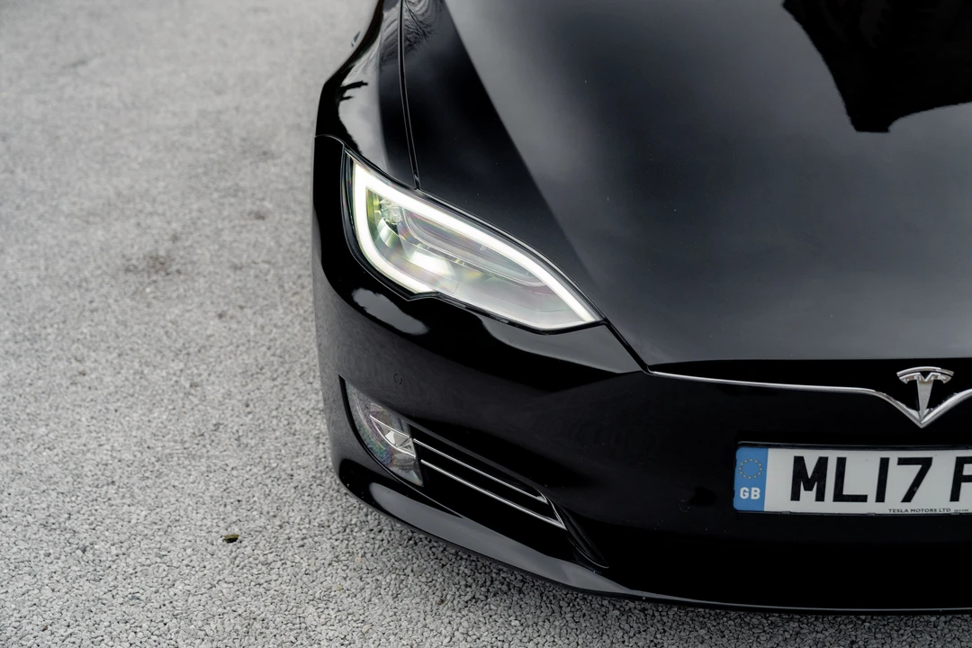 2017 Tesla Model S - Image 23 of 31