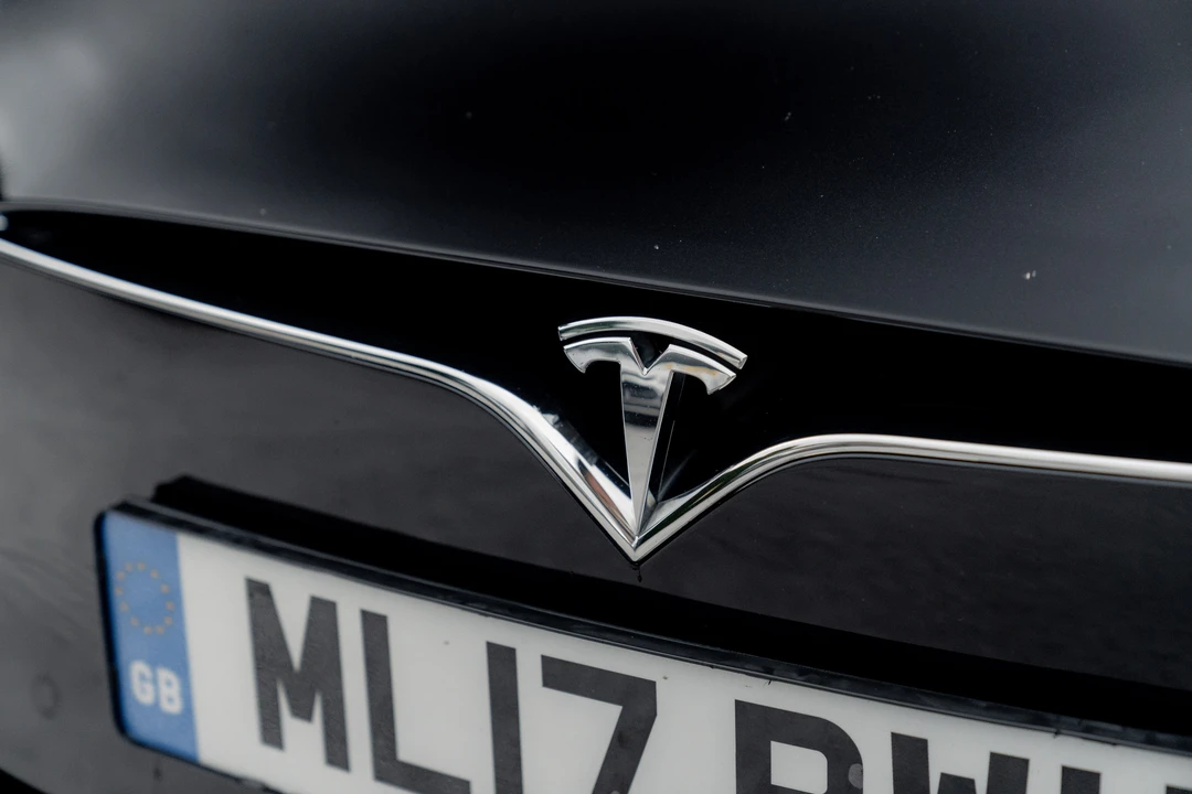 2017 Tesla Model S - Image 29 of 31