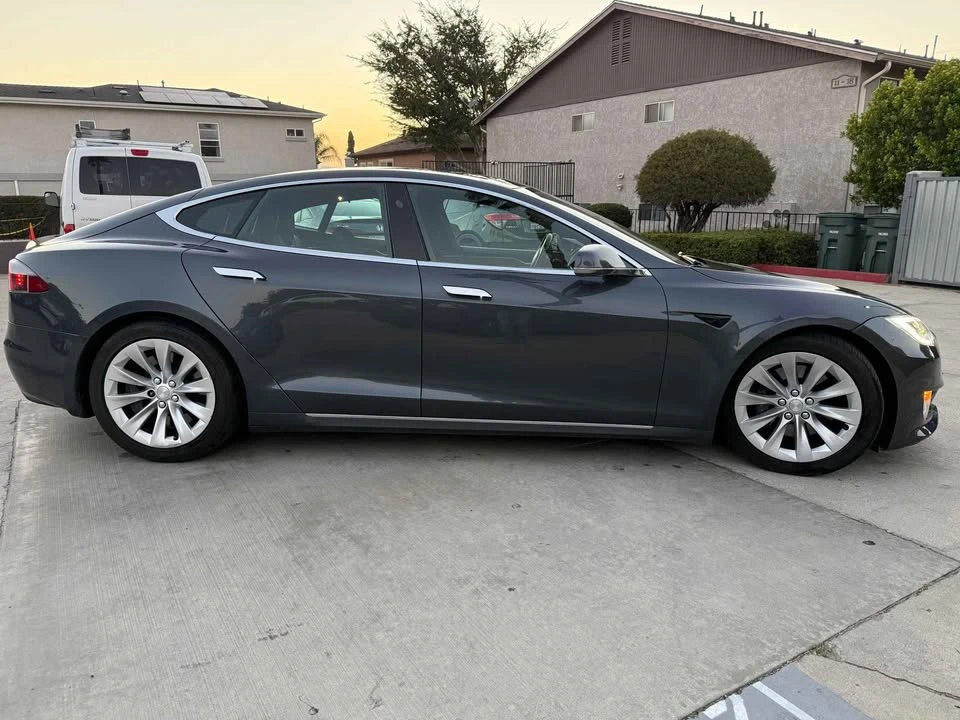 2017 Tesla Model S - Image 2 of 7