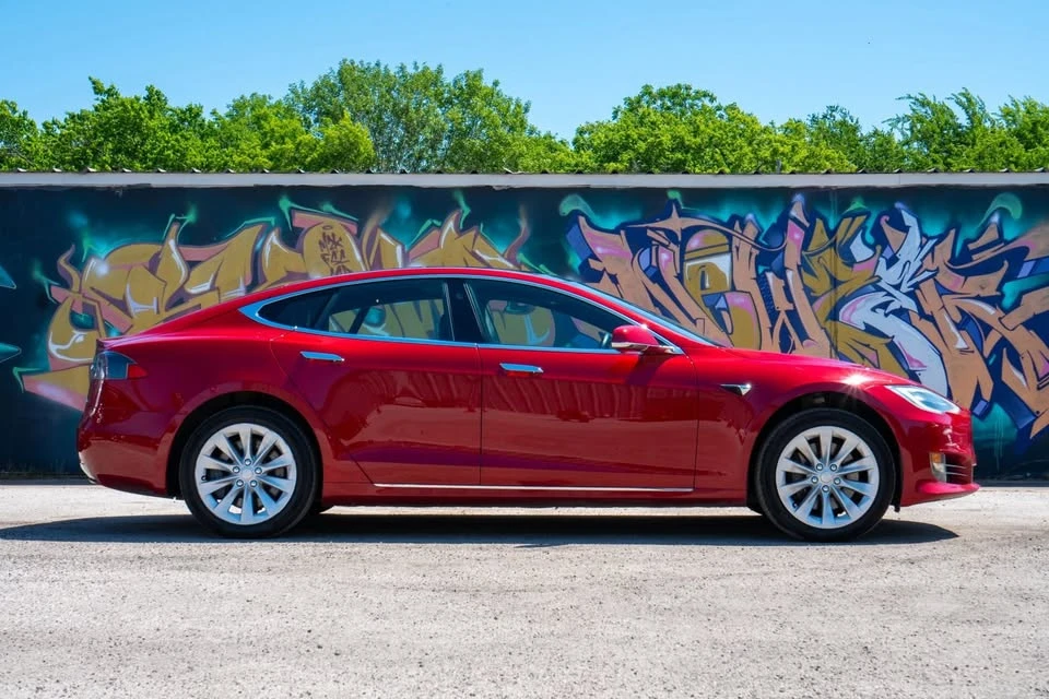 2017 Tesla Model S - Image 9 of 20