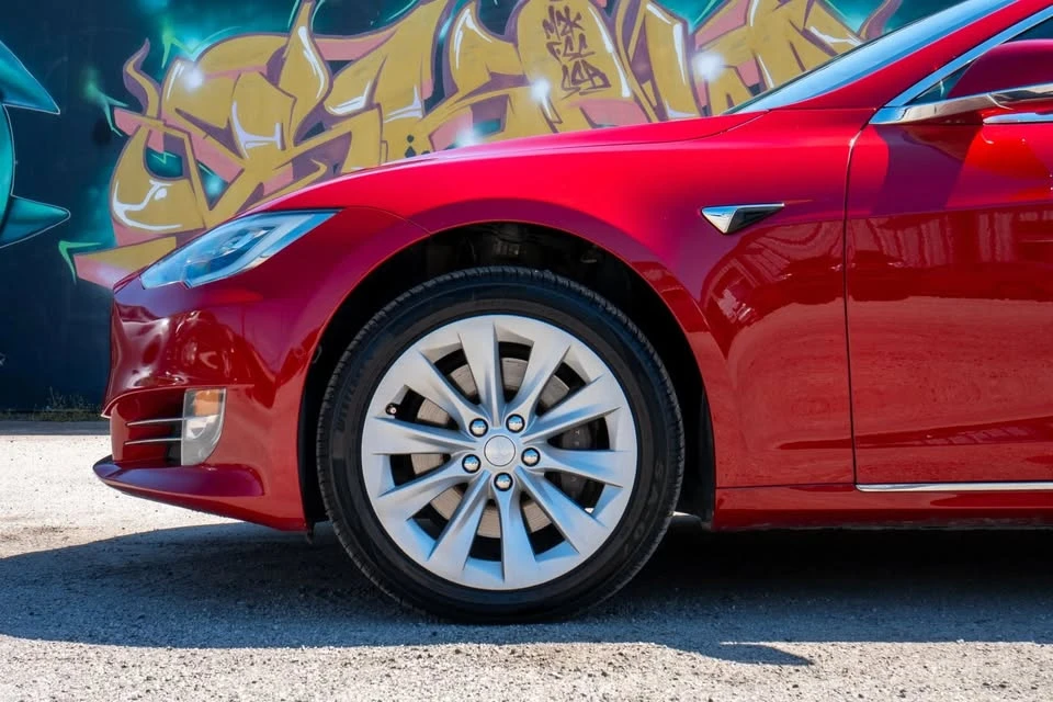 2017 Tesla Model S - Image 7 of 20