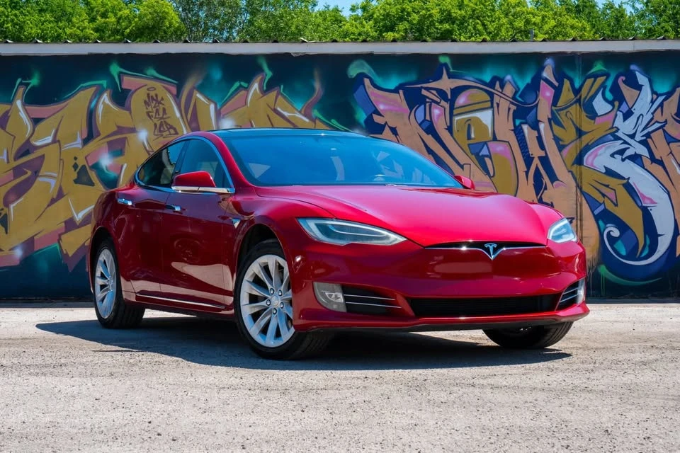 2017 Tesla Model S - Image 2 of 20
