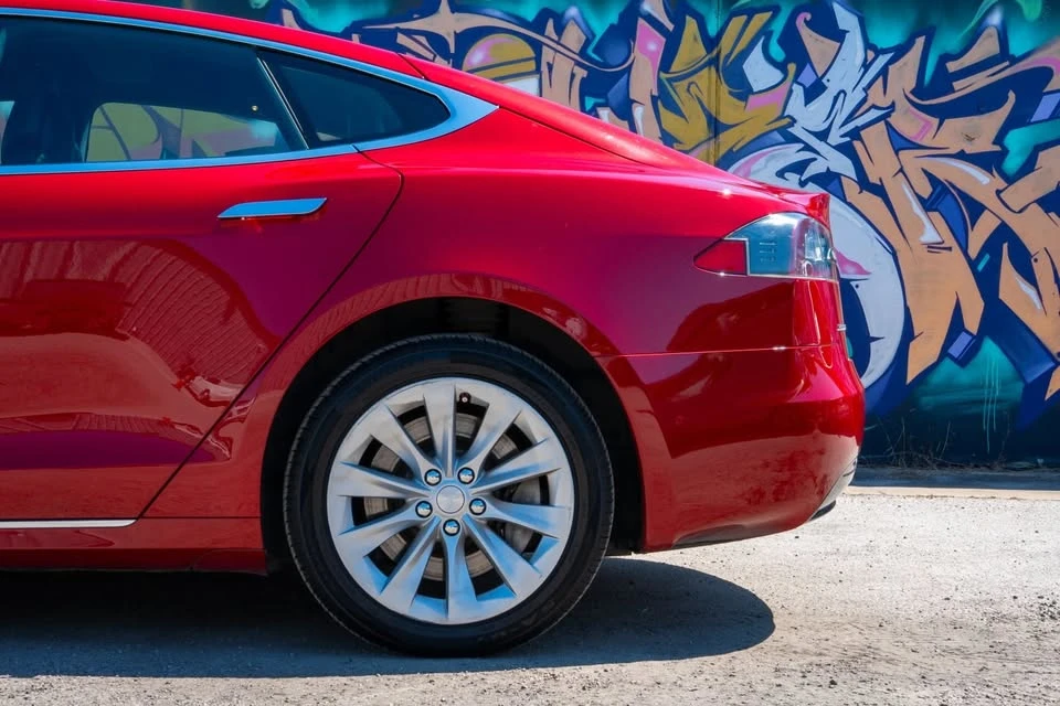 2017 Tesla Model S - Image 8 of 20