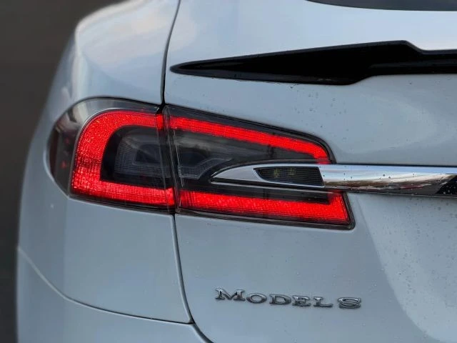 2017 Tesla Model S - Image 9 of 21