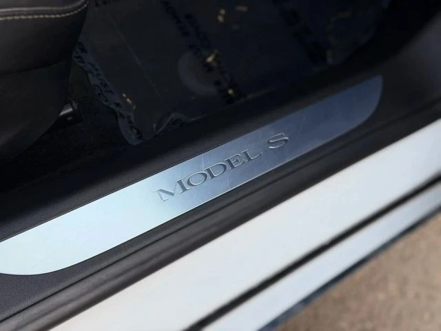 2017 Tesla Model S - Image 14 of 21