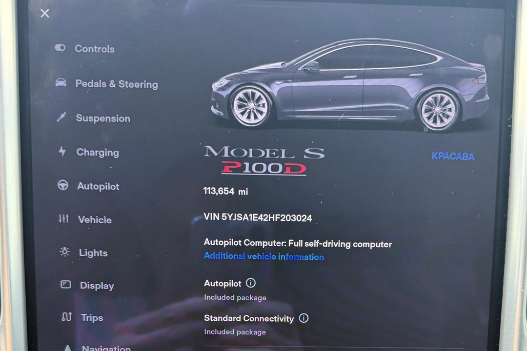 2017 Tesla Model S - Image 28 of 31