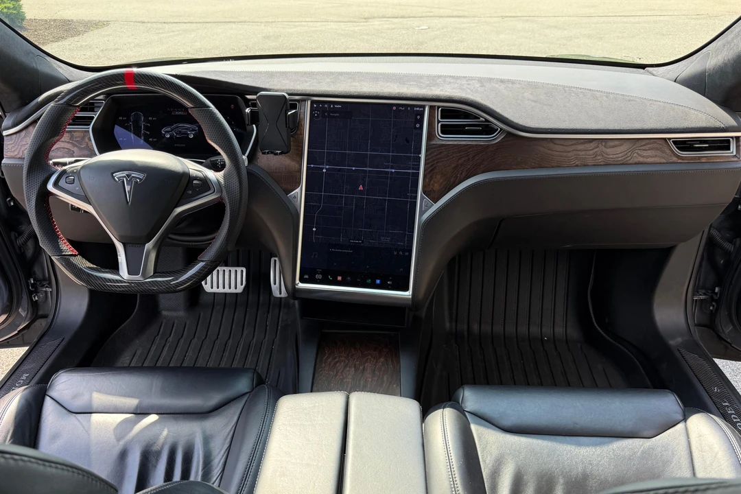 2017 Tesla Model S - Image 25 of 31