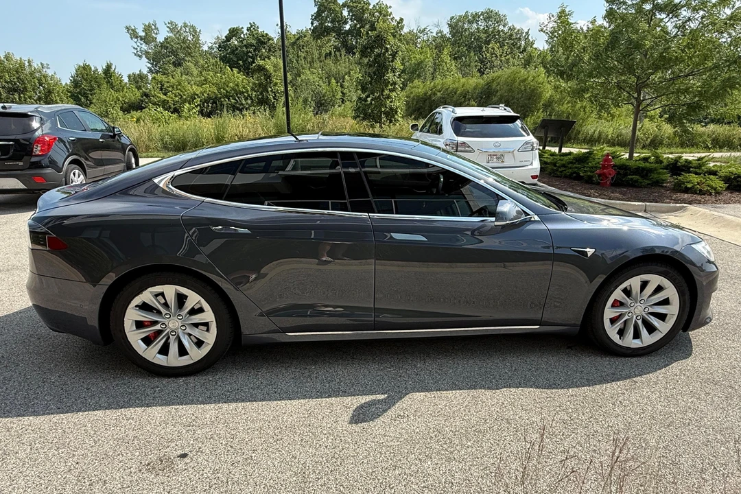 2017 Tesla Model S - Image 3 of 31
