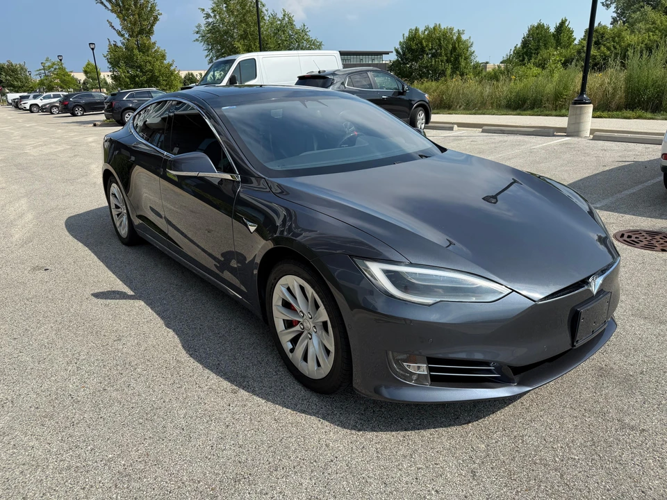2017 Tesla Model S - Image 8 of 31