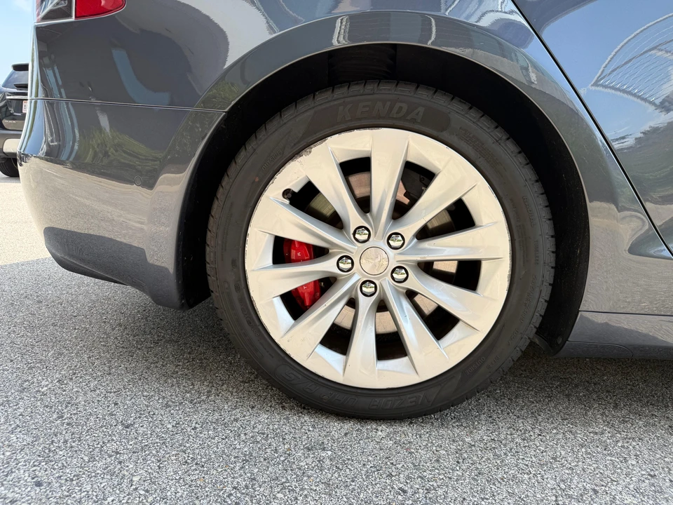 2017 Tesla Model S - Image 23 of 31