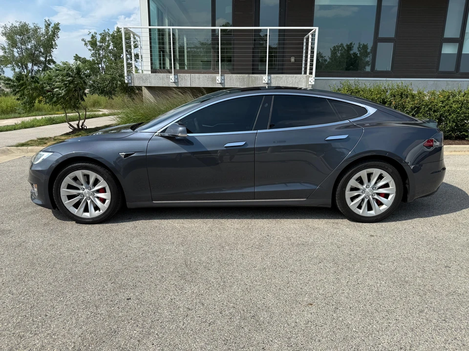 2017 Tesla Model S - Image 6 of 31