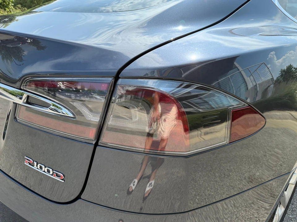 2017 Tesla Model S - Image 16 of 31