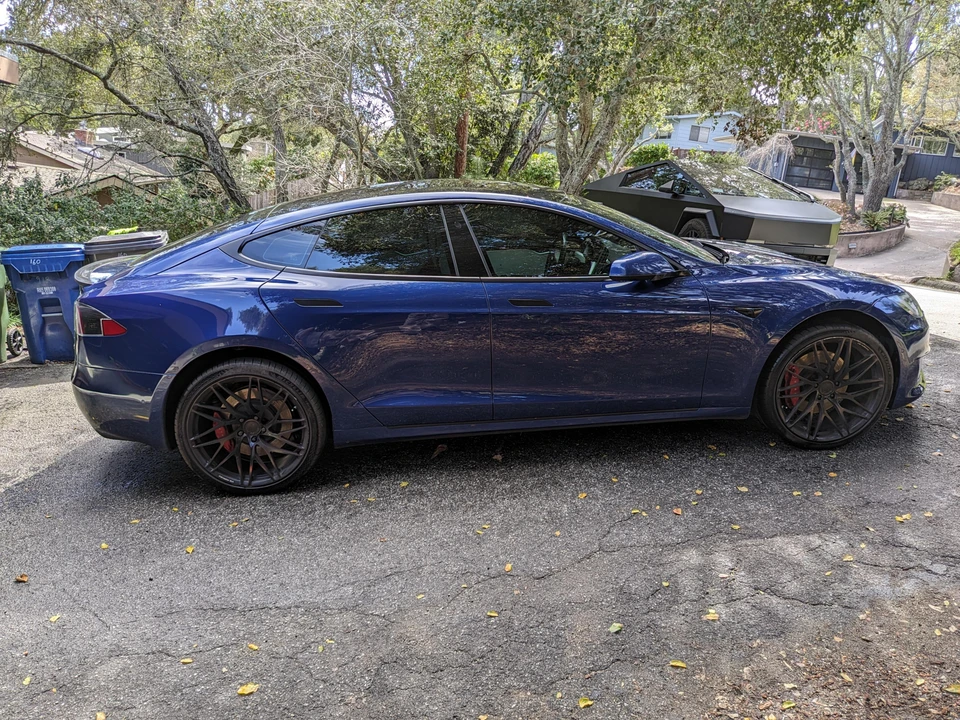 2017 Tesla Model S - Image 19 of 31