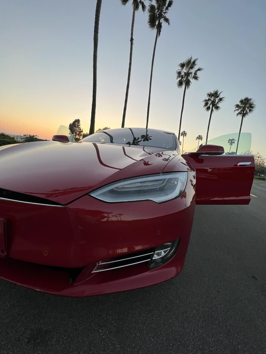 2017 Tesla Model S - Image 25 of 31