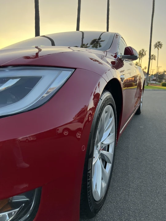 2017 Tesla Model S - Image 28 of 31