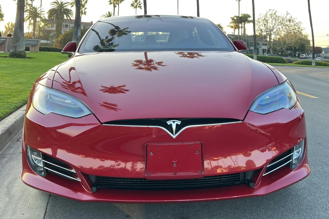 2017 Tesla Model S - Image 2 of 31