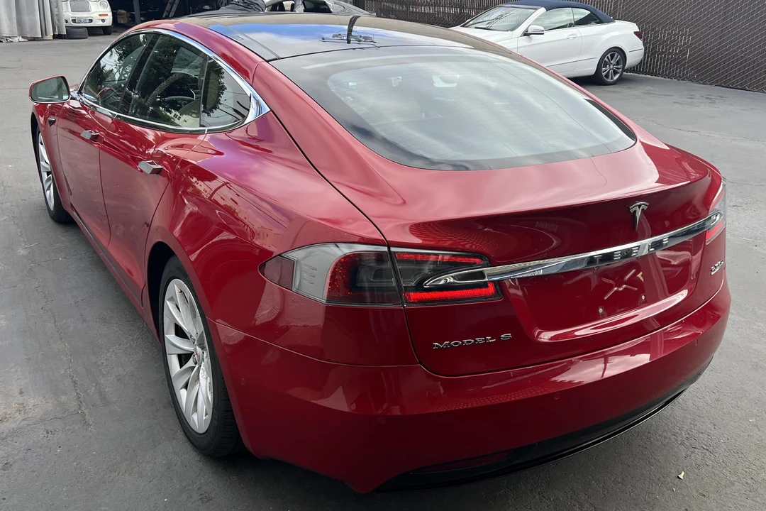 2017 Tesla Model S - Image 4 of 31