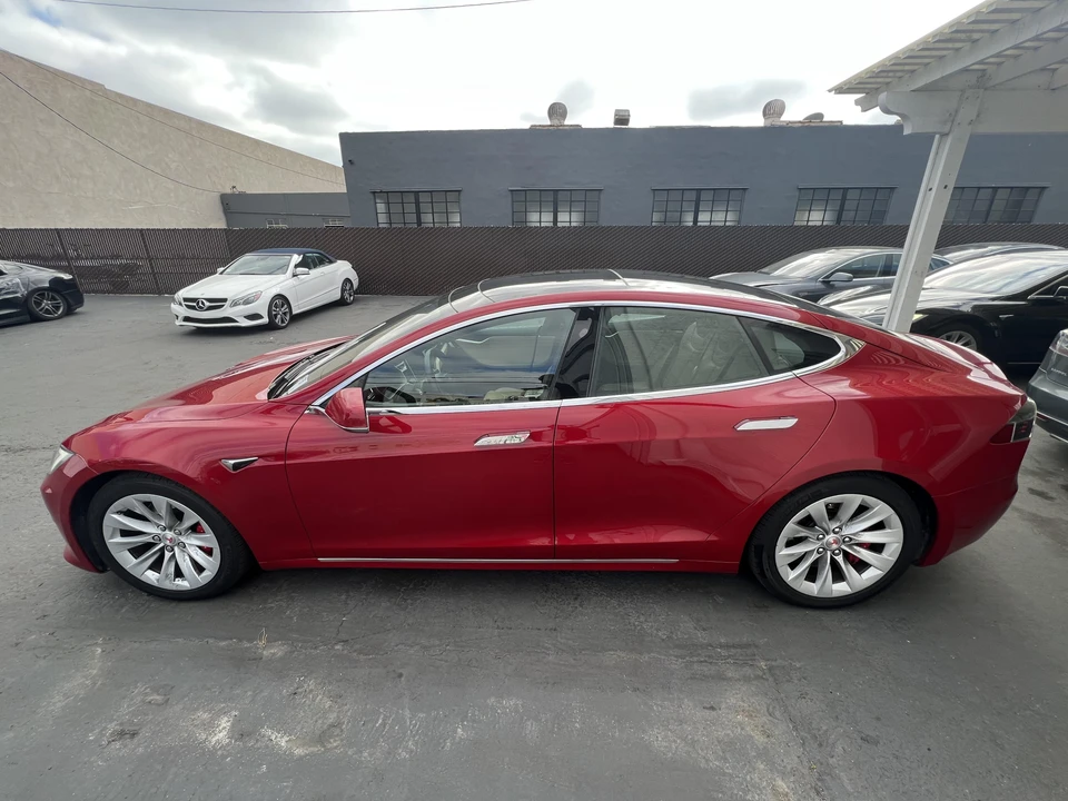 2017 Tesla Model S - Image 9 of 31