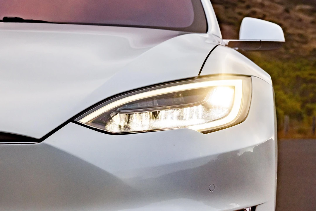 2017 Tesla Model S - Image 23 of 31