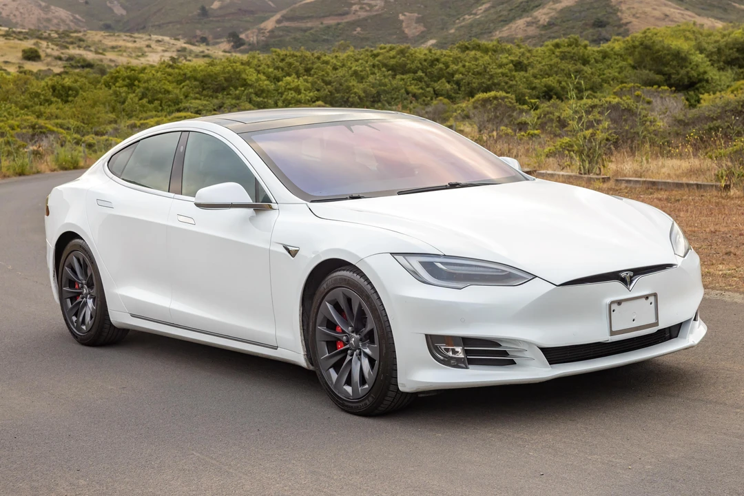 2017 Tesla Model S - Image 15 of 31