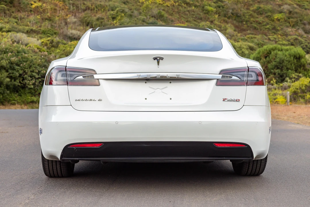 2017 Tesla Model S - Image 13 of 31