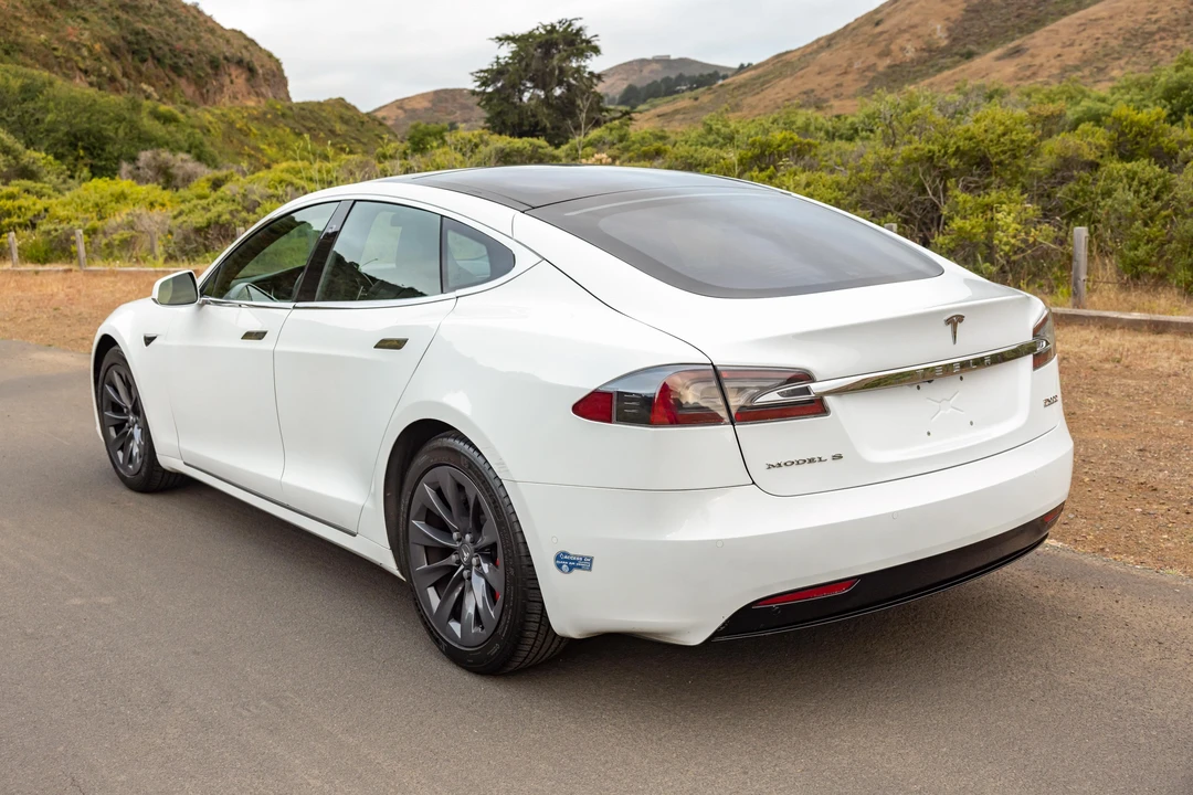 2017 Tesla Model S - Image 11 of 31
