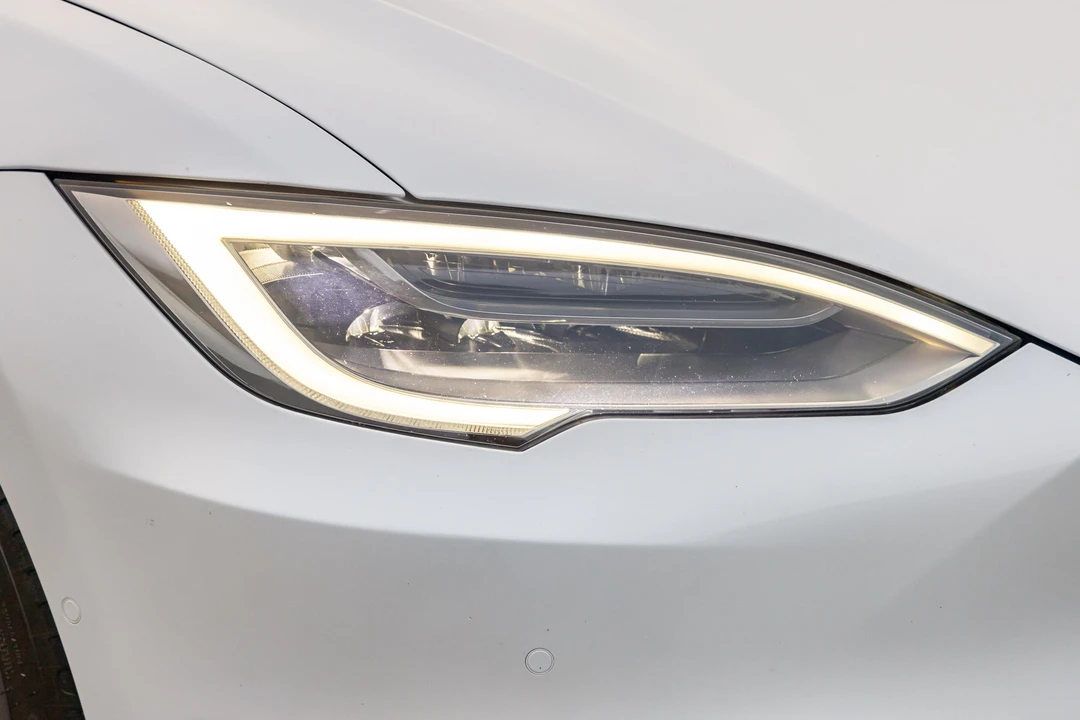 2017 Tesla Model S - Image 17 of 31