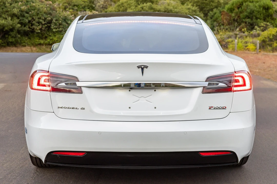 2017 Tesla Model S - Image 5 of 31